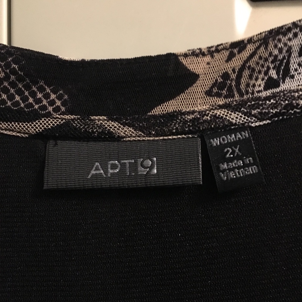 Apt 9 Scoop Neck Short Sleeve Top - Picture 2 of 5